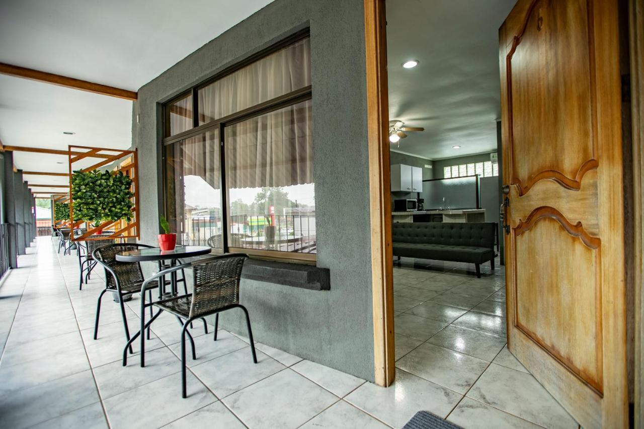 Coati Arenal Lodge La Fortuna Zewnętrze zdjęcie