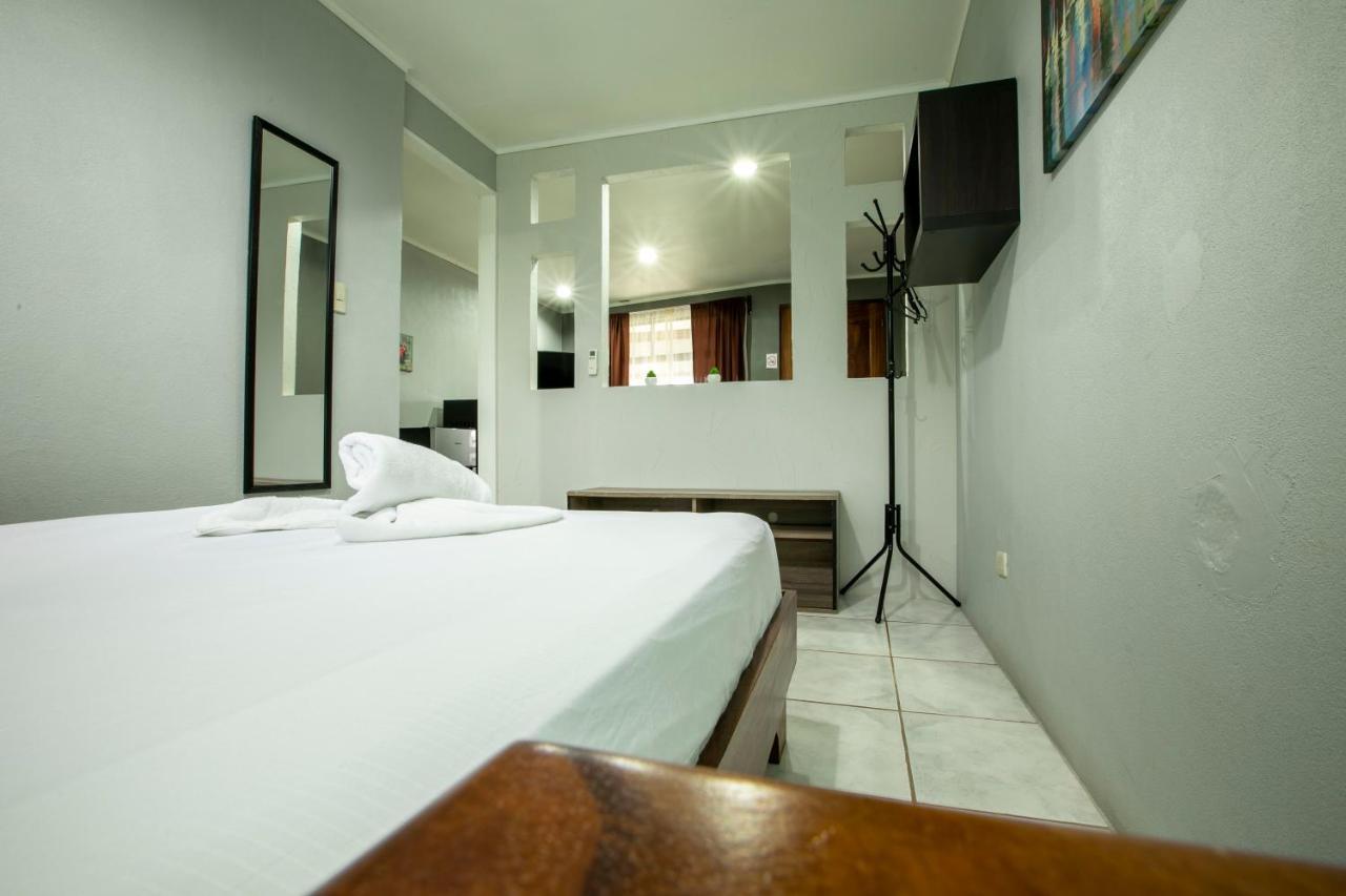 Coati Arenal Lodge La Fortuna Zewnętrze zdjęcie