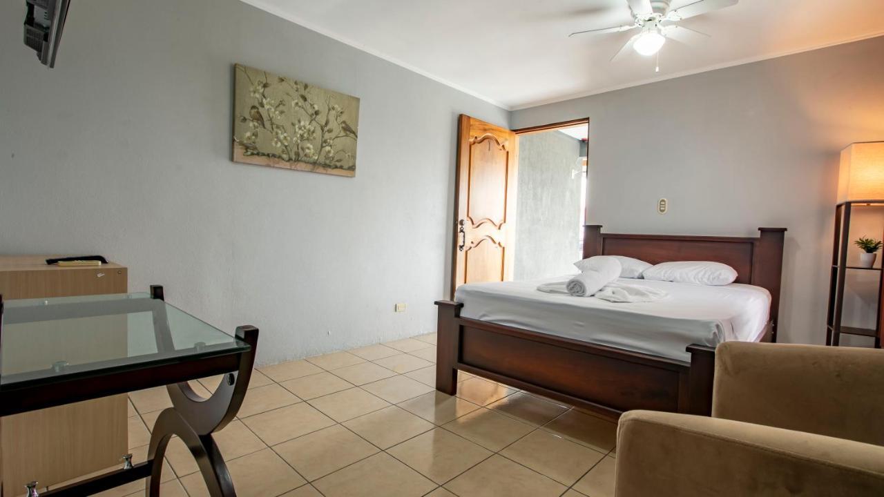 Coati Arenal Lodge La Fortuna Zewnętrze zdjęcie